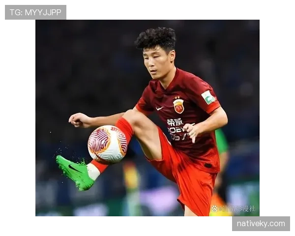 武磊连续强强对话高效前插，撕开对手防线成关键战组合